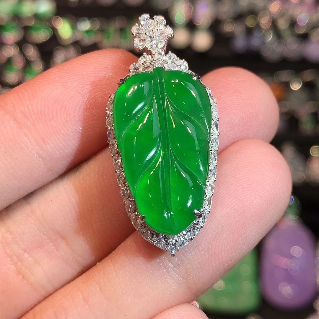 翡翠18K金镶嵌吊坠(赠链)高冰正阳绿树叶吊坠