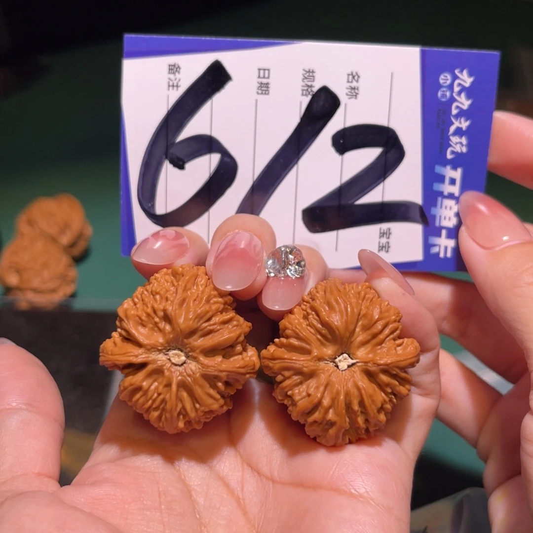文玩核桃把件达**奇33塔尖