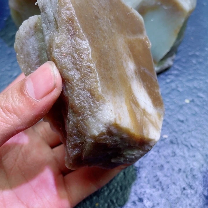 和田玉未镶嵌珠宝半成品