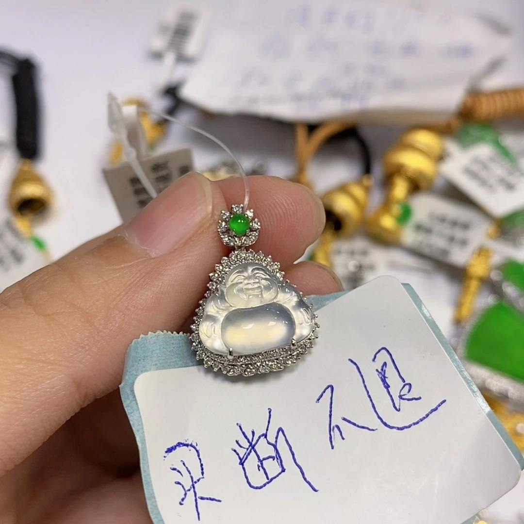 【闪购商品】18K金镶嵌戒指翡翠小*莉吊坠