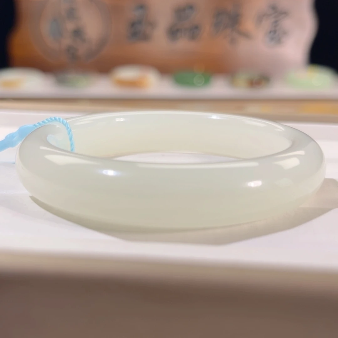 和田玉未镶嵌手镯  「高冰白」