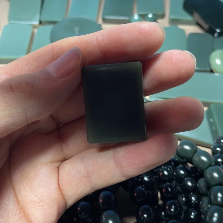 和田玉1未镶嵌大***。和田