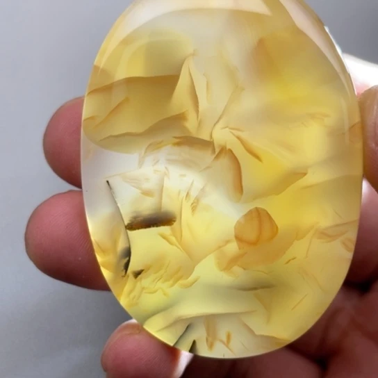 玛瑙/玉髓颈饰未镶嵌凌****室