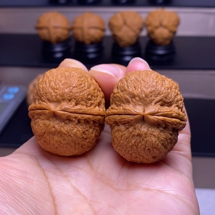 把件文玩核桃铁绣球22