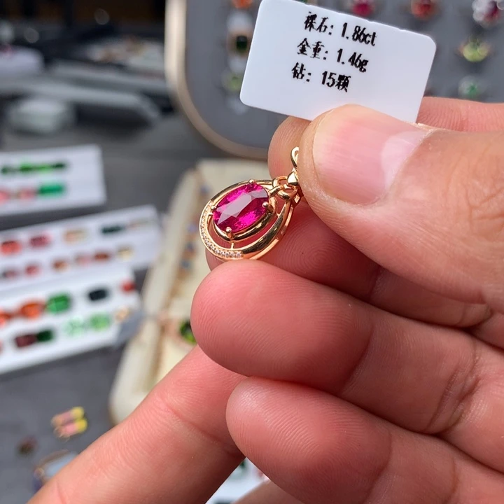 18K金镶嵌颈饰碧玺碧玺