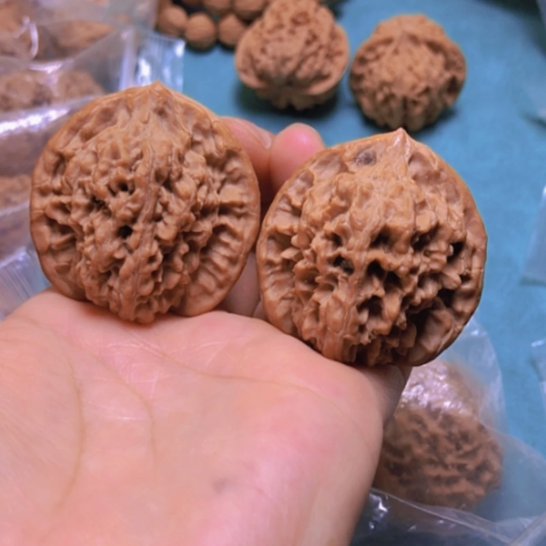 【闪购商品】核桃摆件41乾隆纹有修