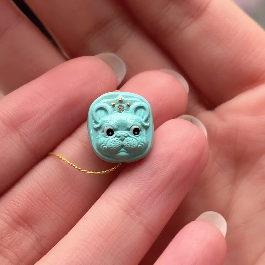 绿松石未镶嵌颈饰