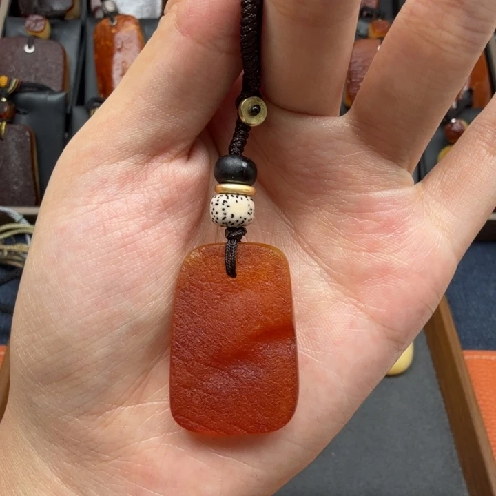 蜜蜡未镶嵌吊坠(赠链)