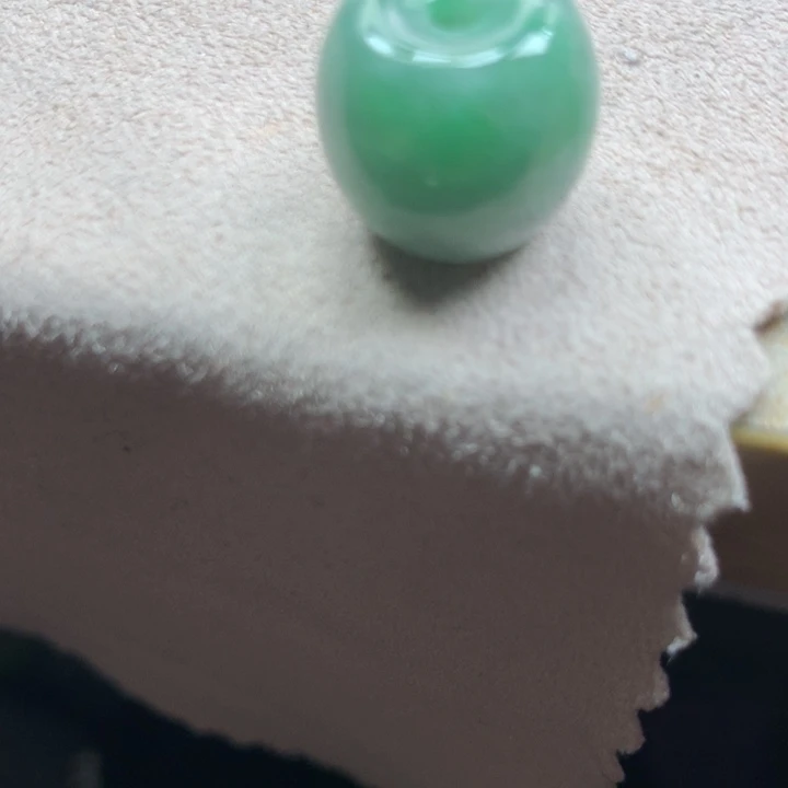 翡翠颈饰未镶嵌吊坠