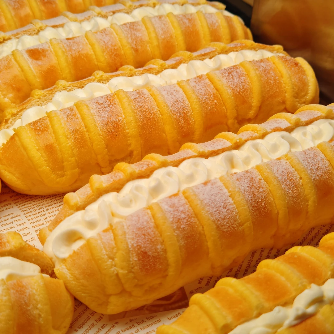 家御膳短保烘焙  毛毛虫面包1个