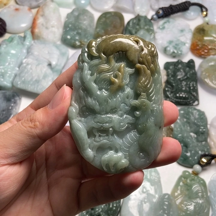 翡翠未镶嵌颈饰龙凤59