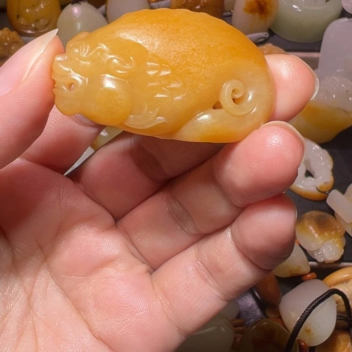 和田玉挂件未镶嵌海****料