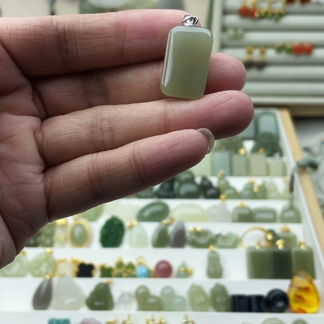 和田玉未镶嵌吊坠(不含链)