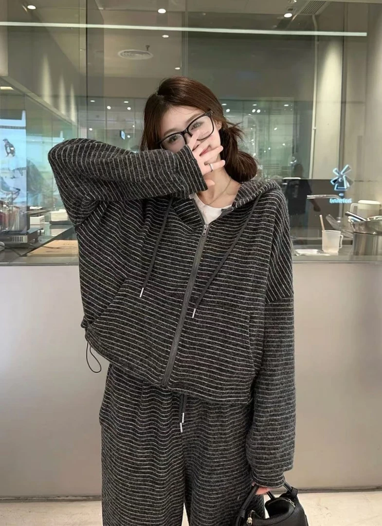韩国egg秋冬季新款韩系慵懒风穿搭松弛感条纹套装女显瘦两件套装