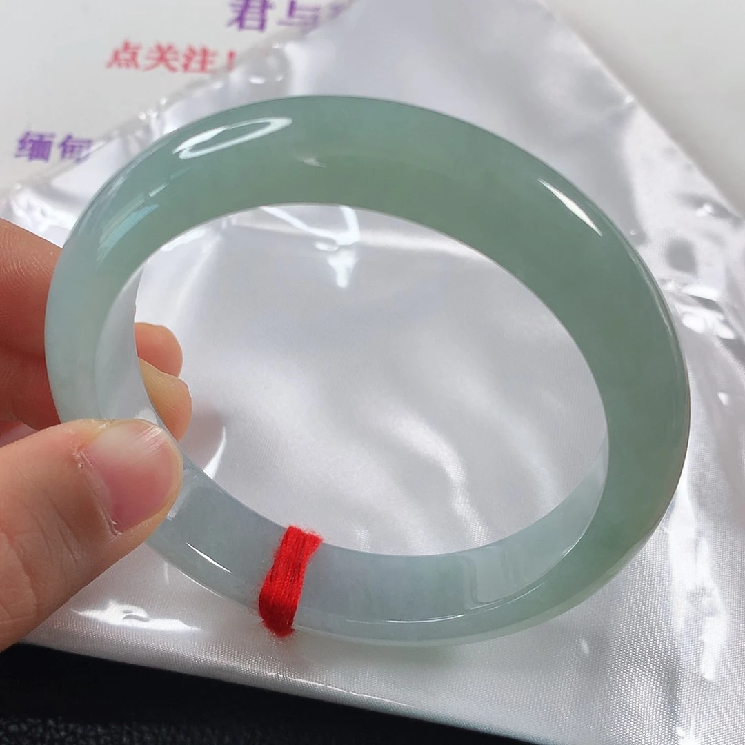 翡翠手镯未镶嵌 正圈①①⑦