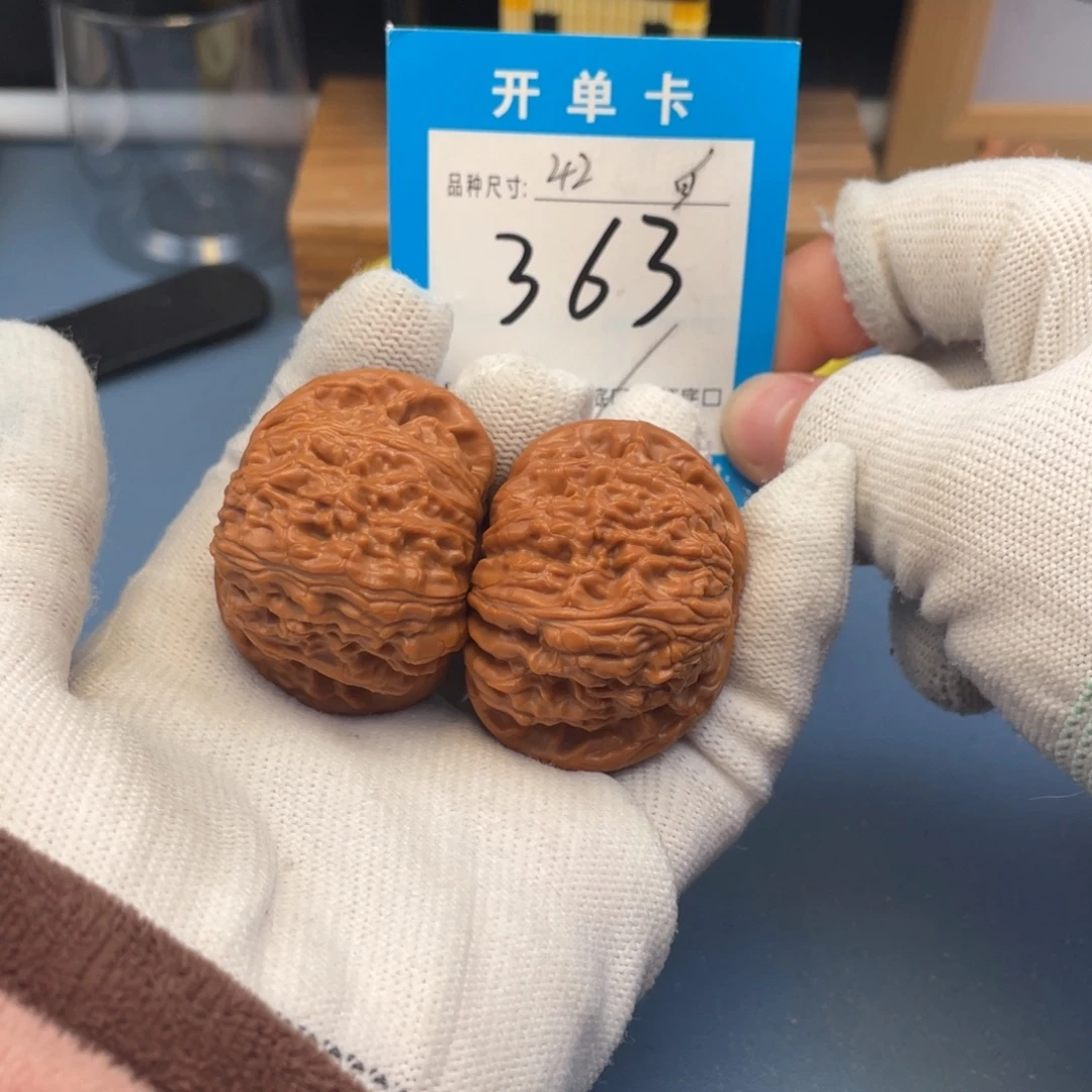 核桃文玩核桃白狮子