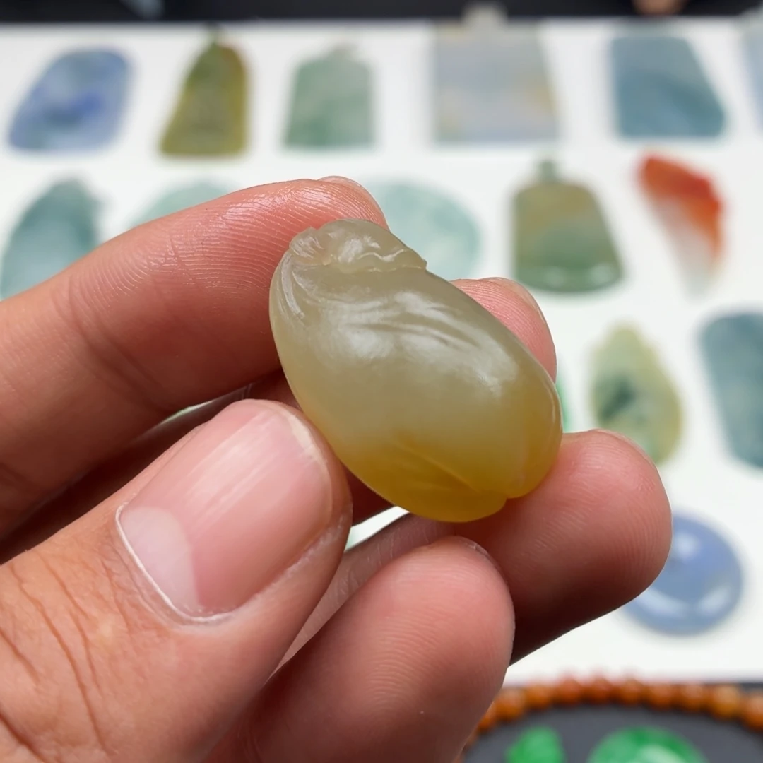 定制翡翠未镶嵌黄翡钱袋