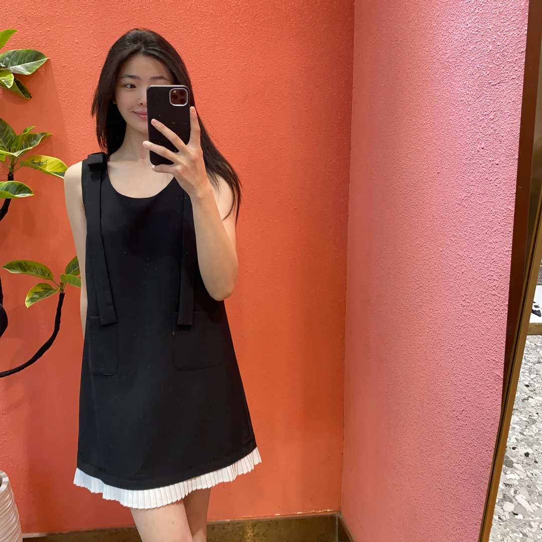 （默茗服装）百褶风琴边连衣裙