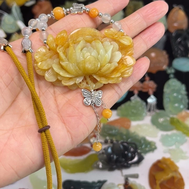 蛇纹石玉未镶嵌吊坠(赠链)