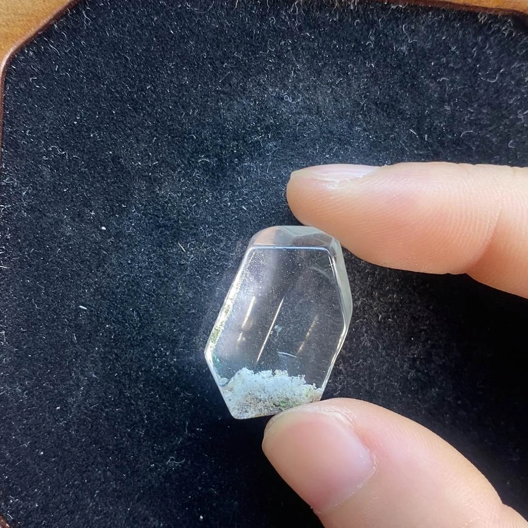 未镶嵌颈饰水晶呵**也水晶