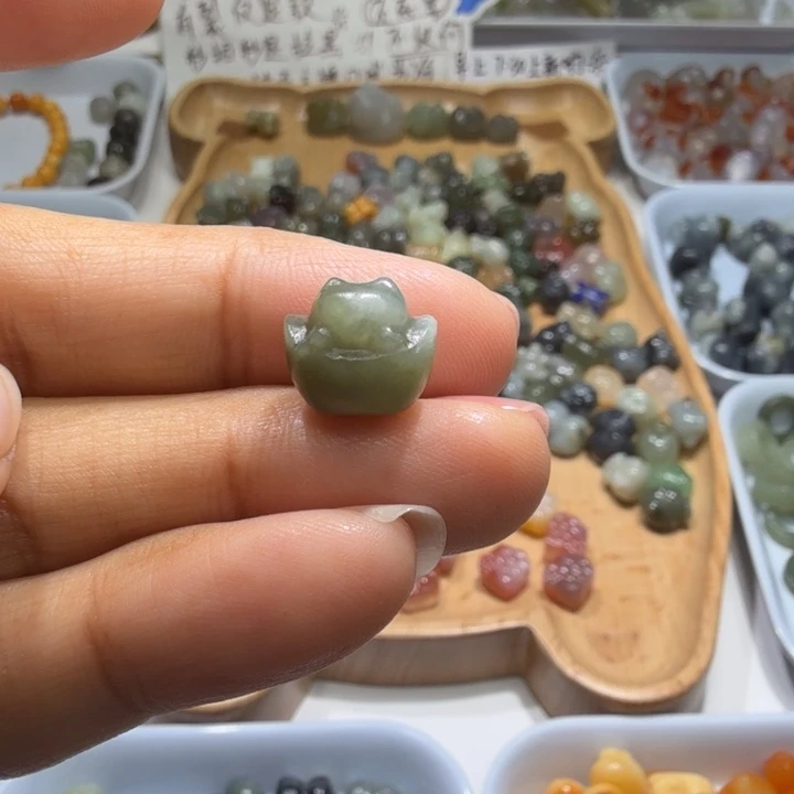 和田玉未镶嵌珠宝半成品