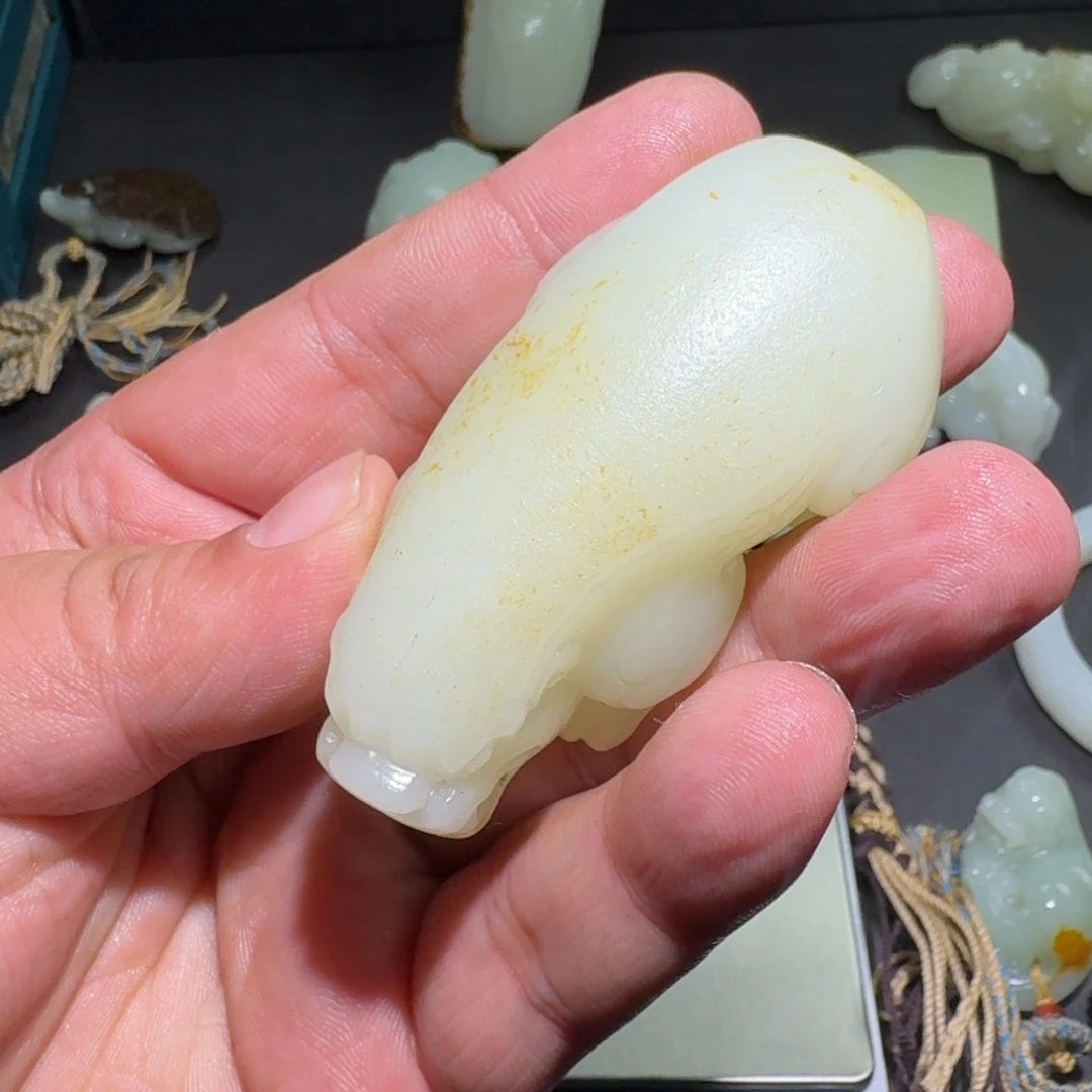 甜***️和田玉未镶嵌颈饰