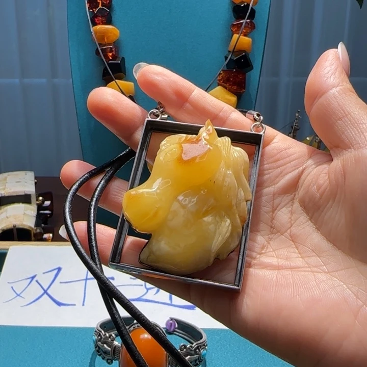 琥珀未镶嵌颈饰波兰设计款琥珀蜜蜡