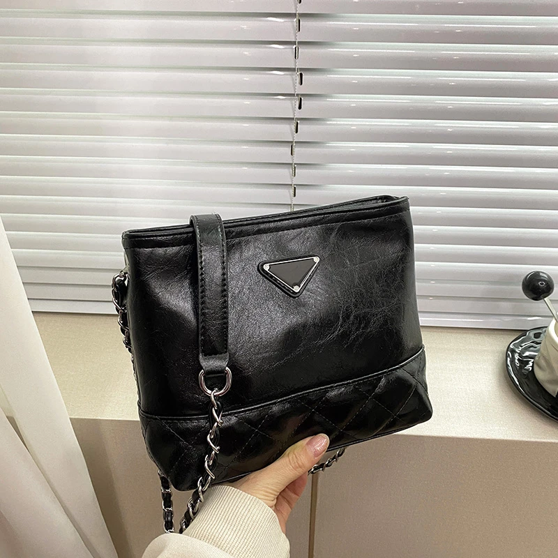 百搭小众高档女包休闲斜挎包复古百搭简约Y5882