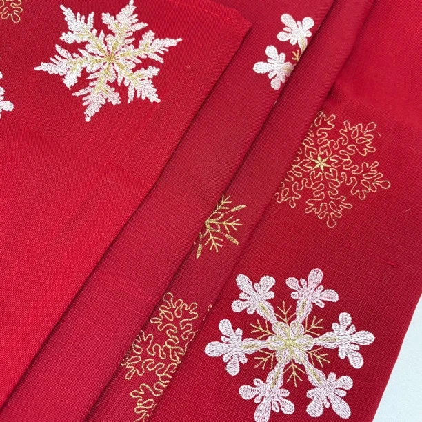 H1509  微瑕刺绣桌布套组，30*45cm，85*85cm，45*45cm，140*220cm