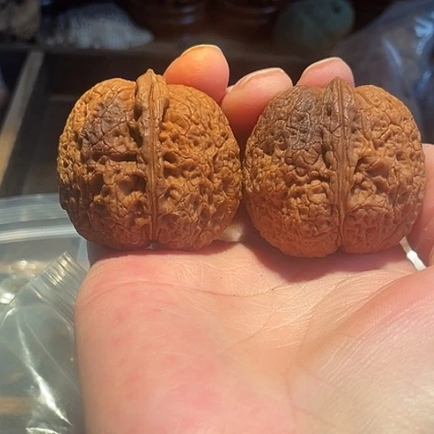 人***故把件文玩核桃老秤砣彩阴42+