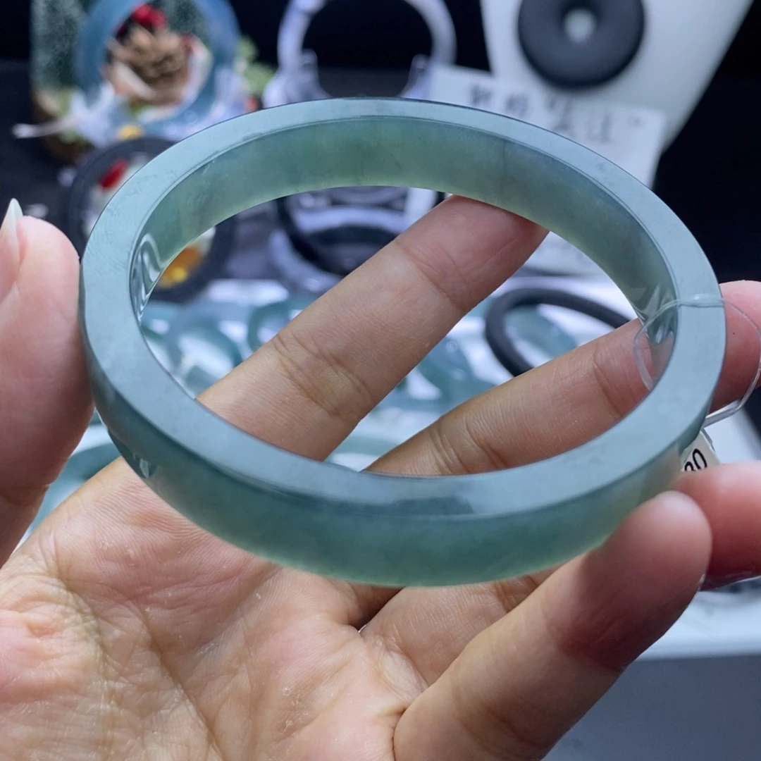 成***型定制翡翠未镶嵌成品买断冰胶绿60