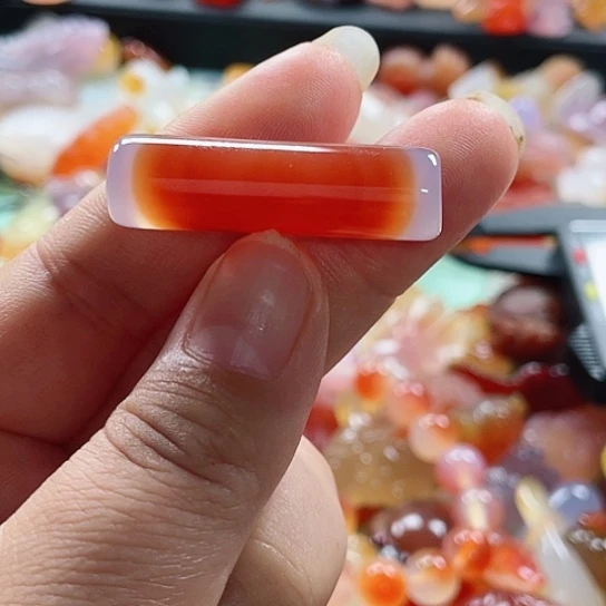 玛瑙/玉髓颈饰未镶嵌落***雨