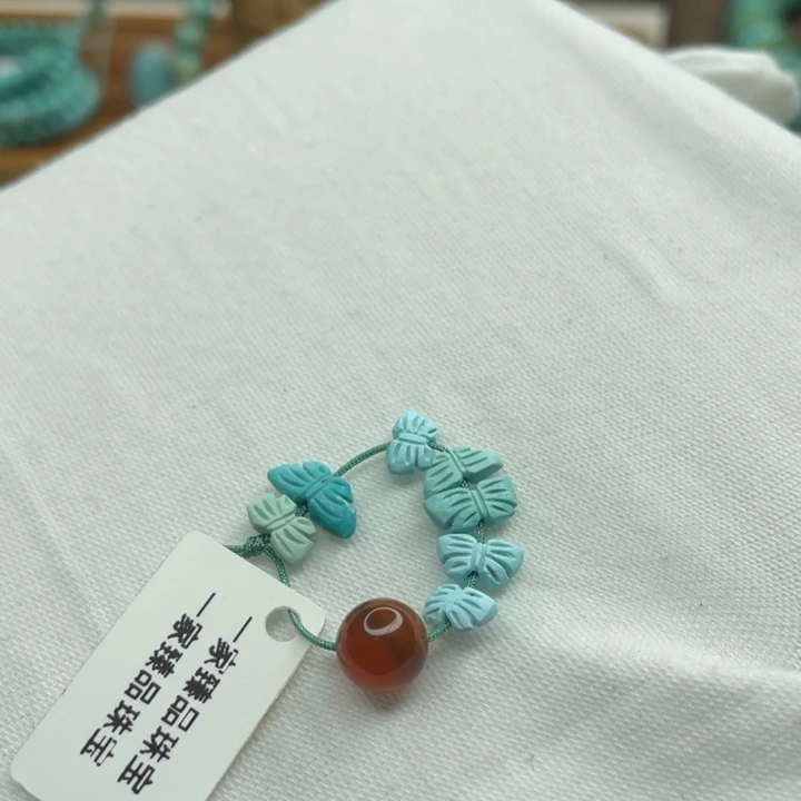 绿松石未镶嵌珠宝