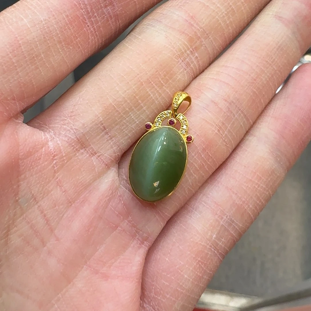 和田玉吊坠18K金镶嵌28一品