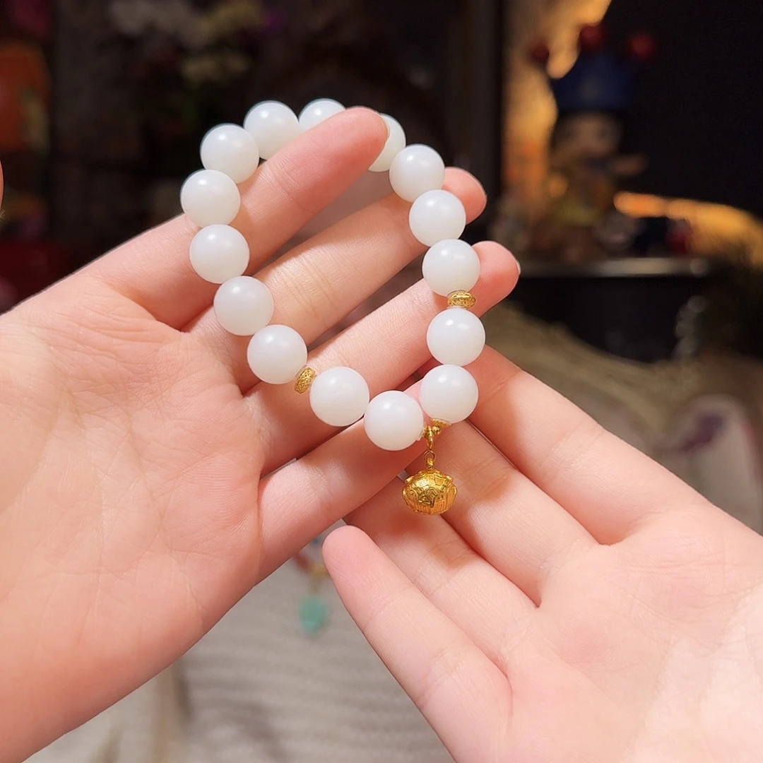 和田玉18K金镶嵌颈饰