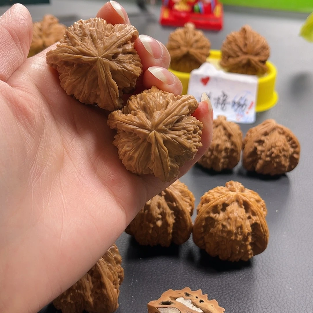 文玩核桃吊坠拼接白奔