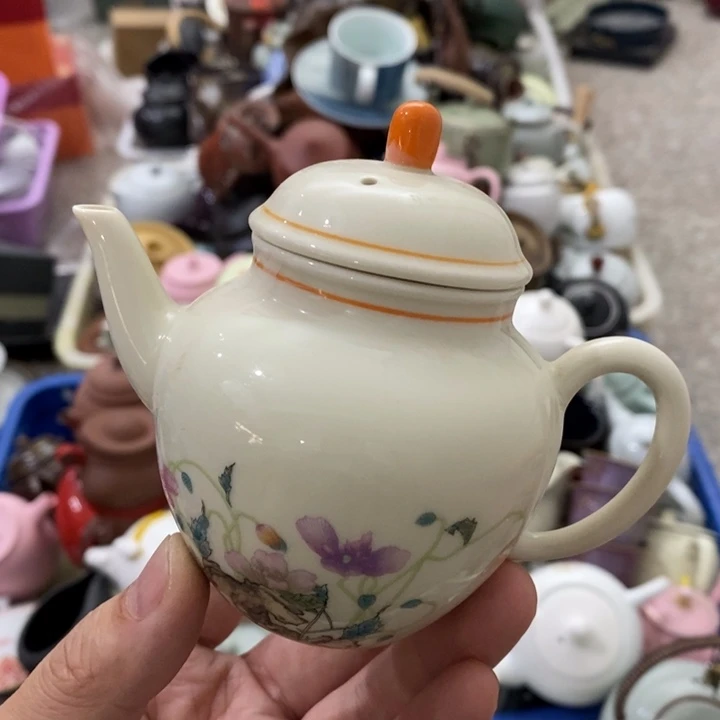 陶瓷艺术品及陶瓷壶
