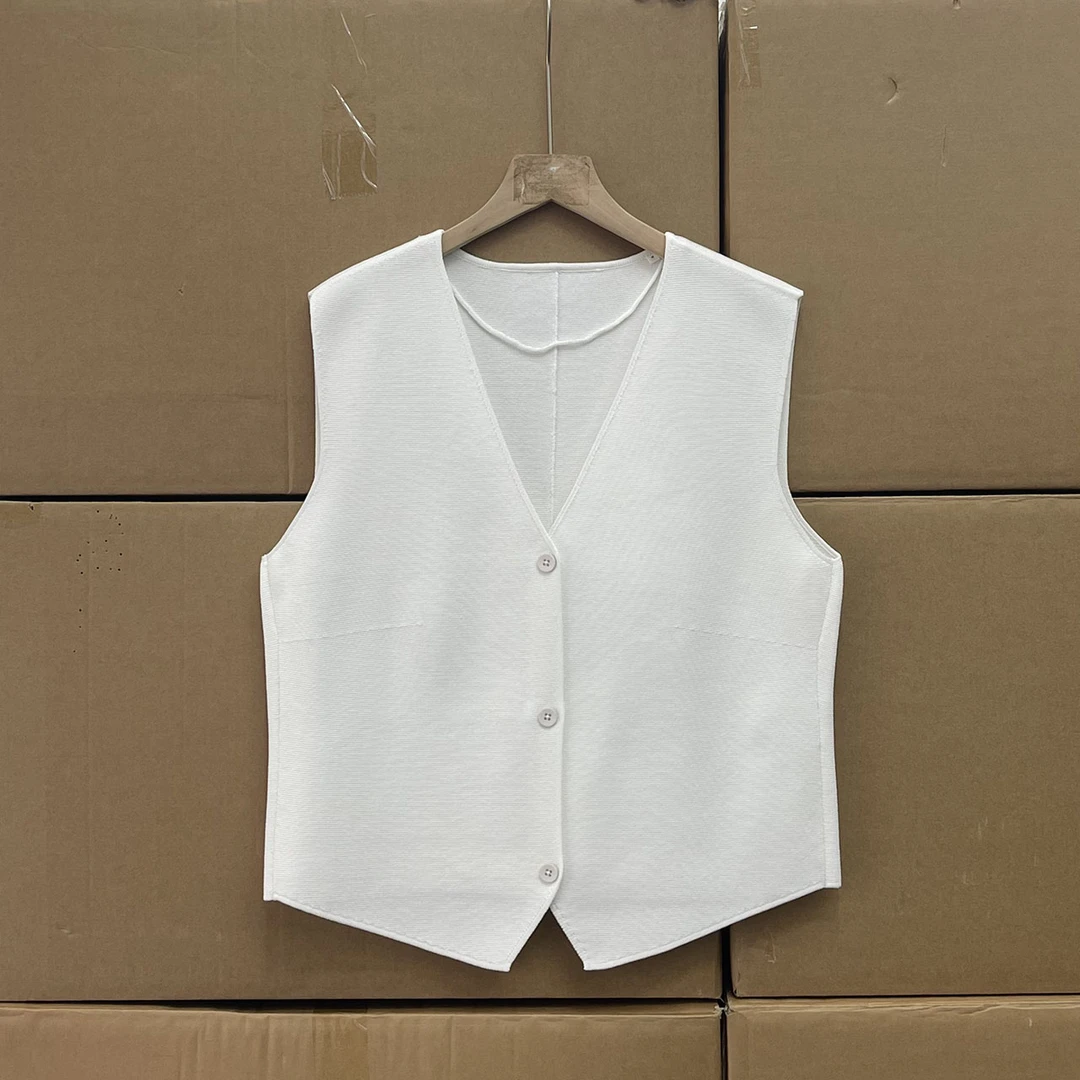 戏班牙糕端！柜货！老钱风冷清感V领单排扣针织马甲背心叠穿女新