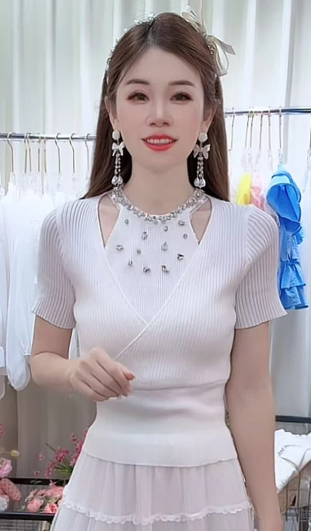 300# 重工钉珠设计感假两件上衣