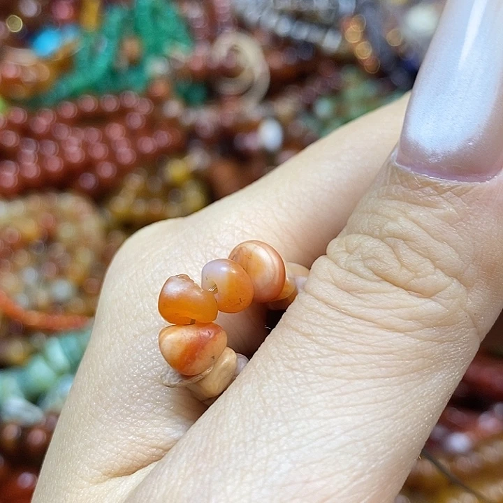 未镶嵌颈饰玛瑙/玉髓江***子