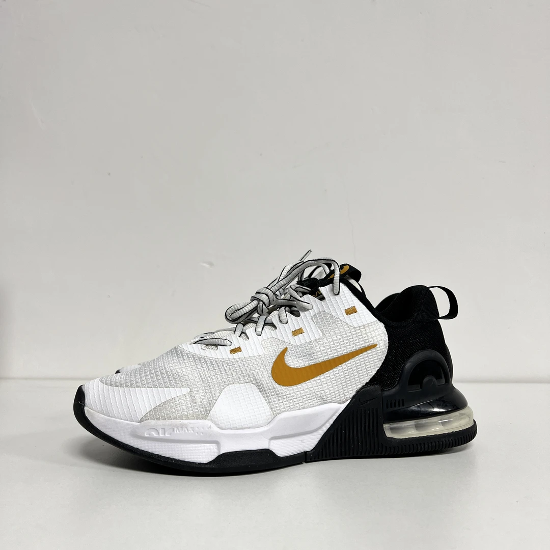 95新 maje 41码/内长260 Air Max Alpha Trainer5 白黑 训练鞋