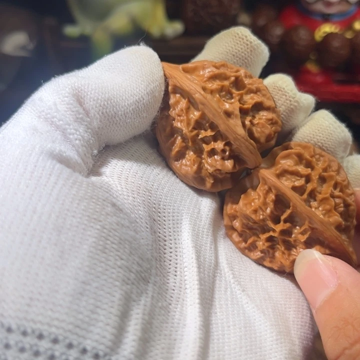 文玩核桃吊坠龙骨