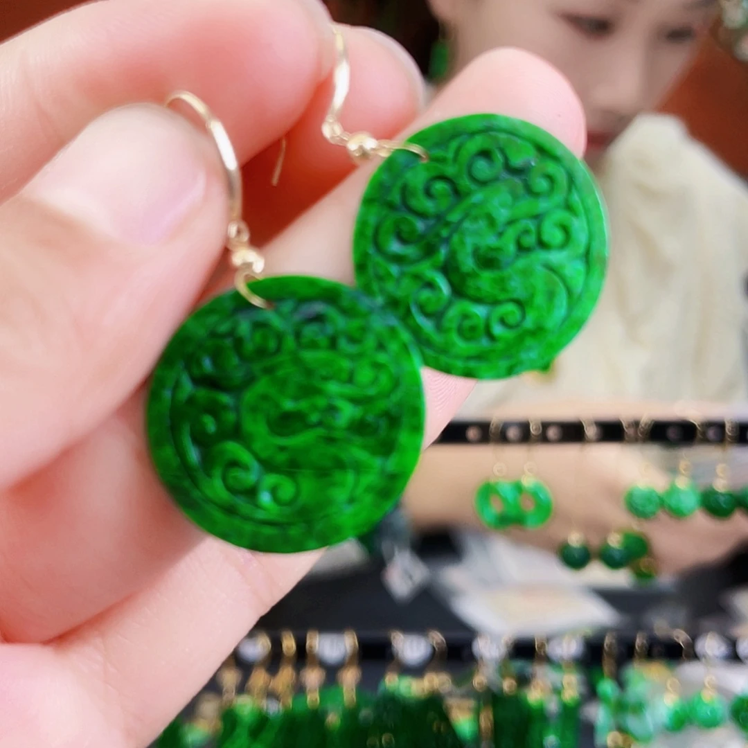 翡翠18K金镶嵌耳饰