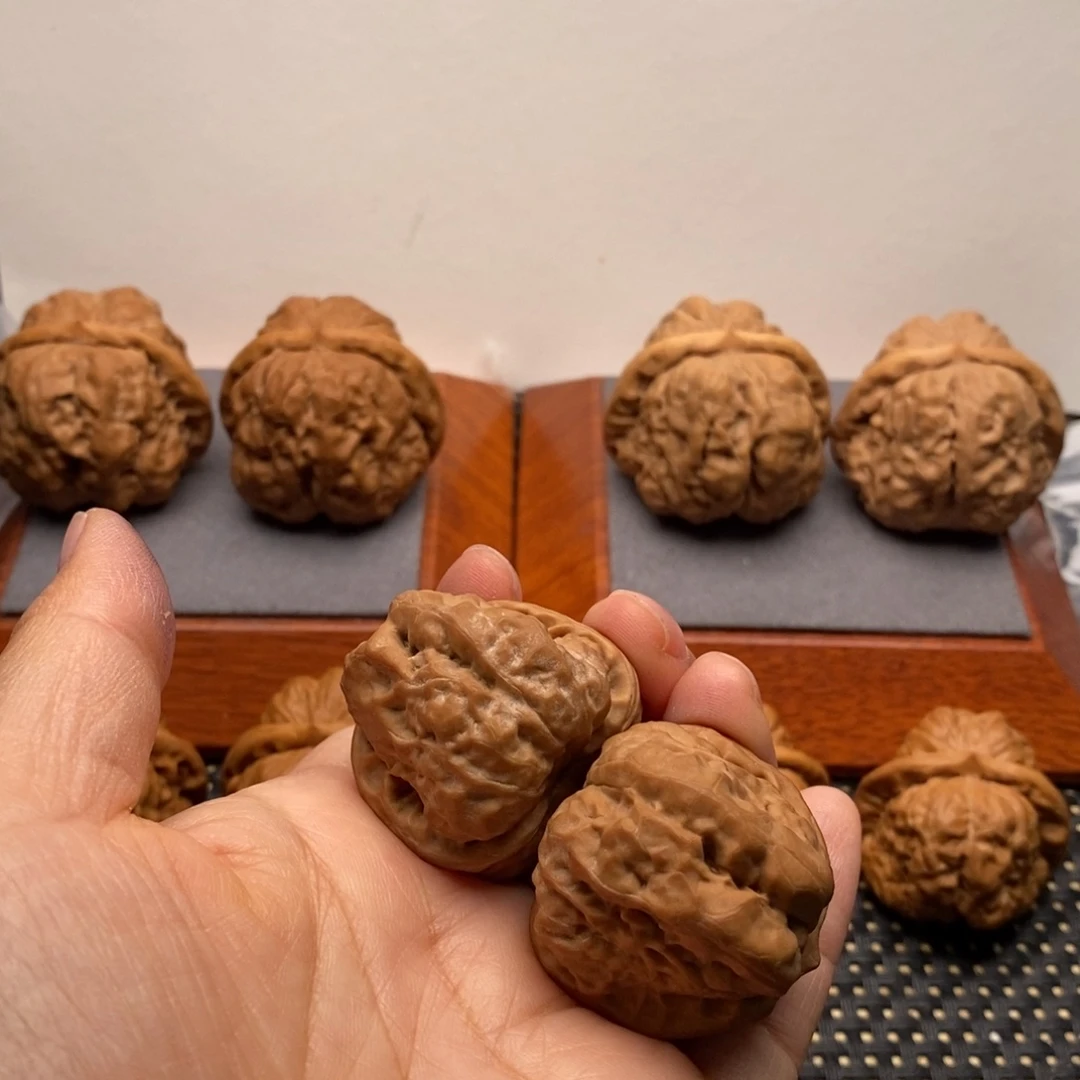 盐***堂文玩核桃把件全品白茬边34左右