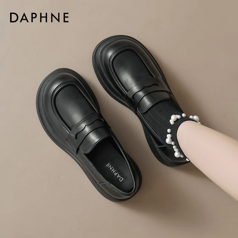 达芙妮黑色乐福鞋女春秋2025新款一脚蹬厚底小皮鞋通勤英伦风单鞋