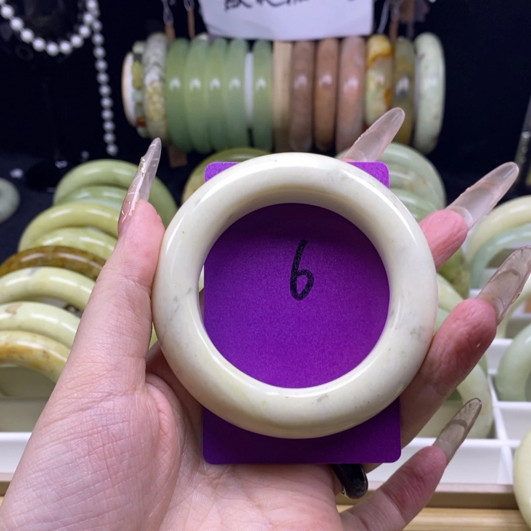 蛇纹石玉未镶嵌手镯52.6
