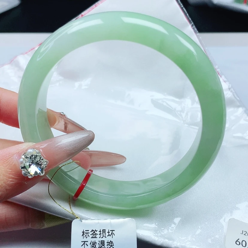 【闪购商品】翡翠手镯未镶嵌王***界60.6圈