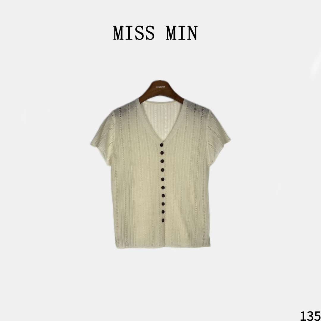 MISS MIN【简雅】时尚V领纯色针织衫女短袖上衣潮薄款宽松上衣135