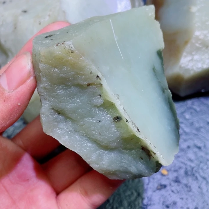 和田玉未镶嵌珠宝半成品