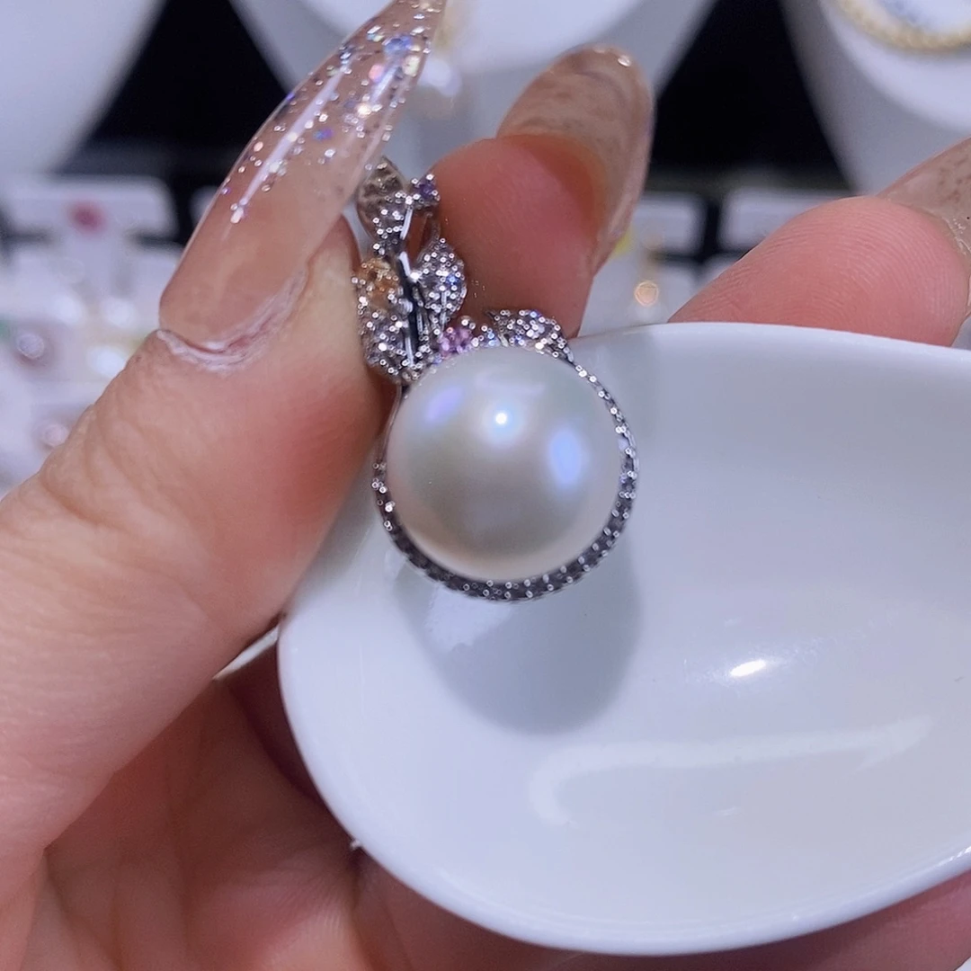 淡水珍珠颈饰合金